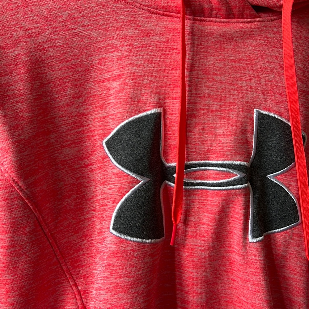 UNDER ARMOUR HOODED SWEATSHIRT